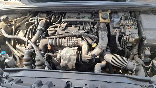 PEUGEOT 308 2012 image 1