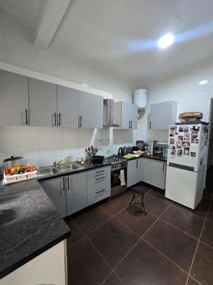 Villa F6 R+1 avec Jardin et Piscine- Cité Africa image 4