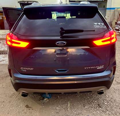 FORD EDGE TITANIUM AWD 2019 image 10