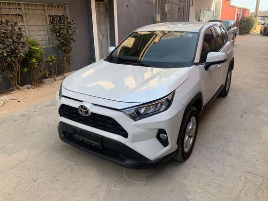 Toyota RAV4 image 4