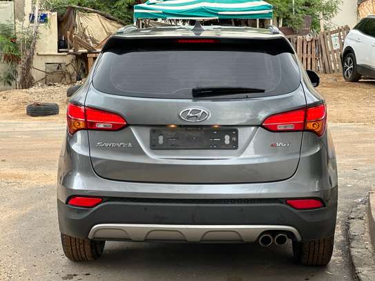 Hyundai santafe image 2