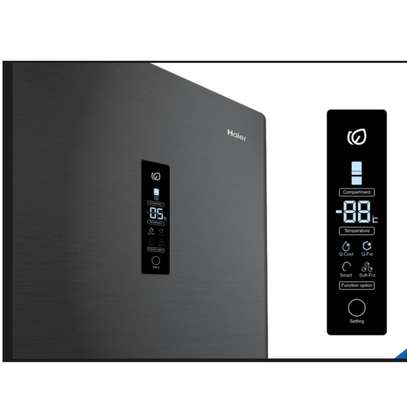 REFRIGERATEUR HAIER AVEC DISTRIBUTEUR D'EAU HRFB399MA image 5