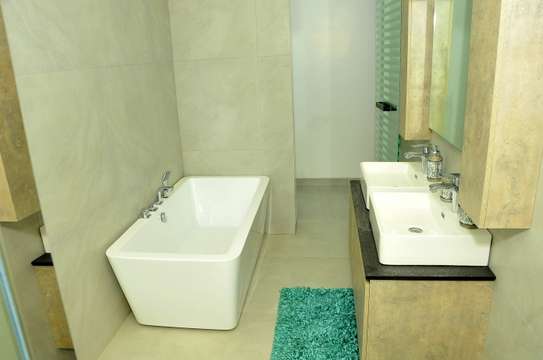 Appartement F5 vue mer, idéalement situé au Virage image 15