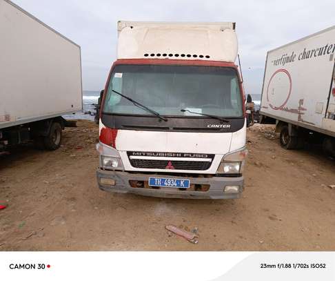 MITSUBISHI FUSO FRIGO 2011 image 2