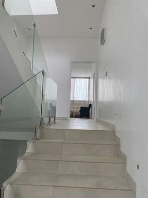 APPARTEMENT EN DUPLEX A LOUER Mamelles Touba renaissance image 1