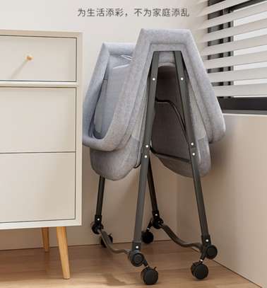 Berceau pliable avec matelas image 4
