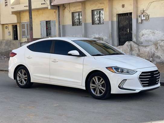 Hyundai Elantra 2017 image 4