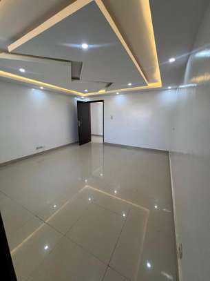 APPARTEMENT F3 VIDE À LOUER AUX ALMADIES image 13