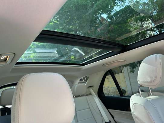 Mercedes GLE 350  2021  AMG image 7