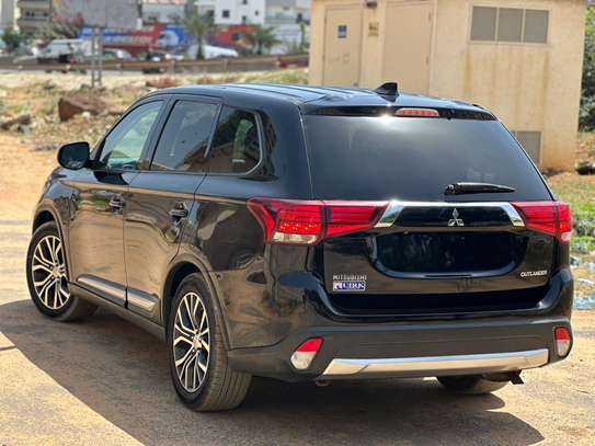 MITSUBISHI OUTLANDER 7places 2017🤞🏾🚘 image 4
