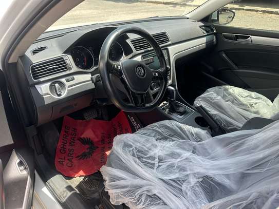 Volkswagen Passat 2018 image 3