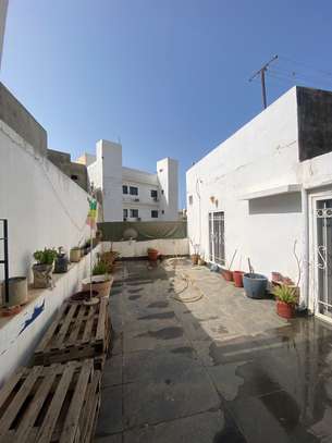 Appartement f3 à louer aux Mamelles avec terrasse privée image 3