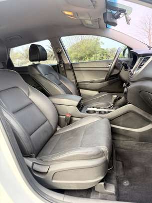 HYUNDAI TUCSON 2017 image 11