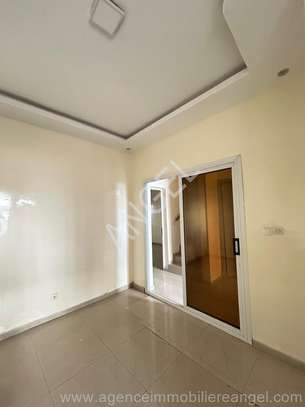Ref 1769 GL Villa 4CS à louer à la cité Horizon sur la VDN image 5