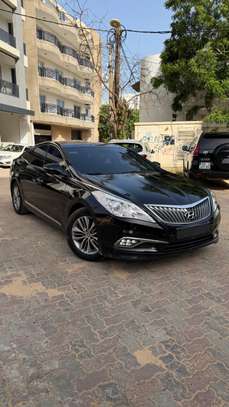 Hyundai grandeur HG240 image 3
