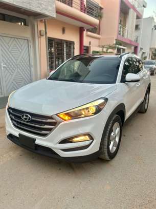 Hyundai tucson 2017 image 4