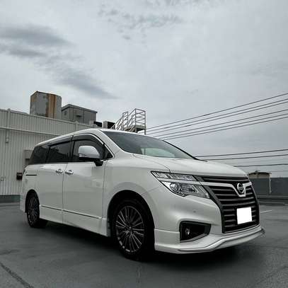 Nissan Elgrand 7 Places 2018 image 3