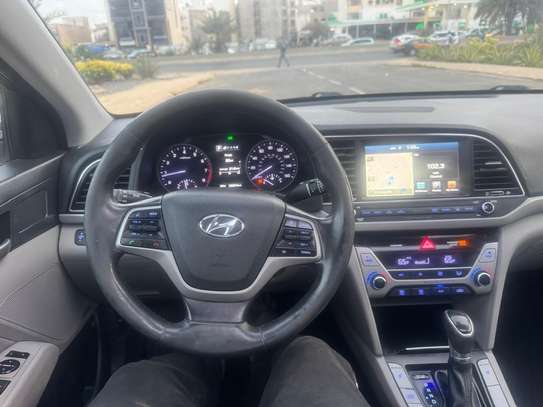 Hyundai elantra Limited image 8