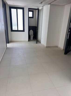 Grand apt F5 tout neuf à Ngor virage image 10