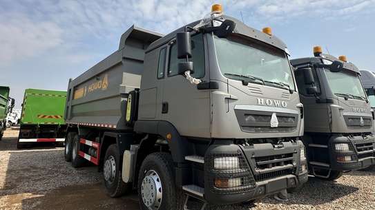 Camion benne sinotruk howo tx image 2