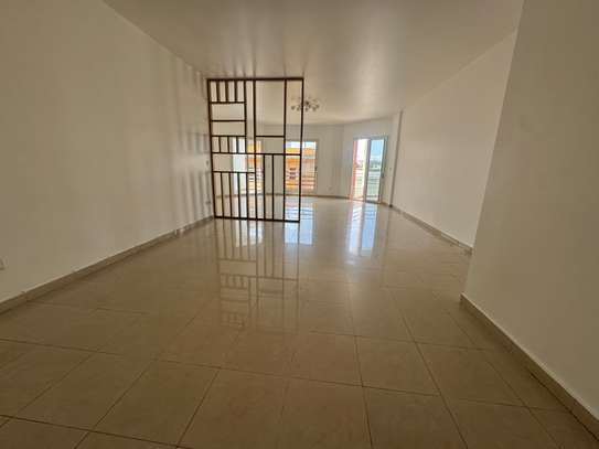 Appartement au plateau à louer 3 chambres Poulmane image 2