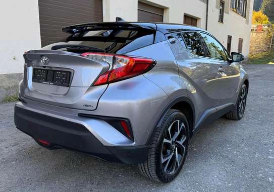 TOYOTA C HR image 3