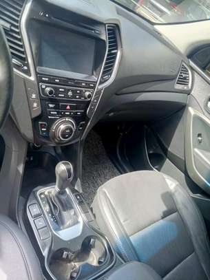 Hyundai Santafe 2017 image 5