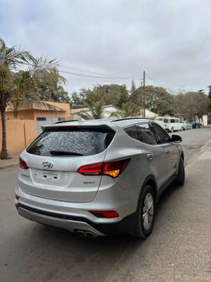 Hyundai santafé 🔘 Année :  2016 image 3