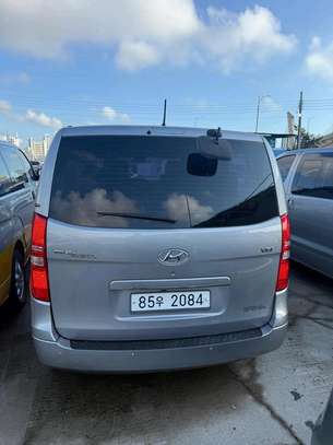 Location de voiture Hyundai 7places image 6