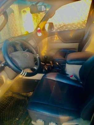TOYOTA LAND CRUISER/MANUEL DIESEL image 3
