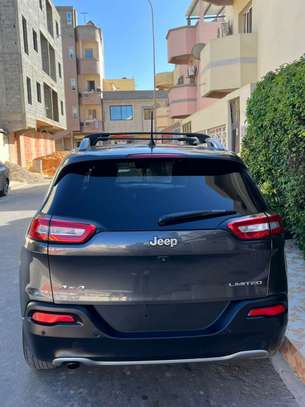 Jeep cherocke 2017 image 2