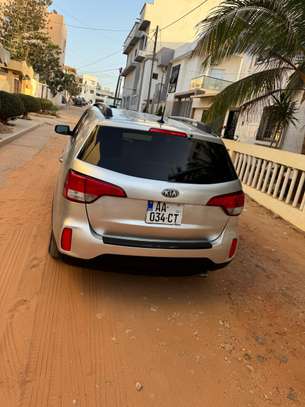 kia sorento image 6