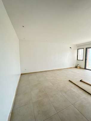 F3 à vendre à la Corniche des Mamelles image 2