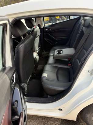 Mazda 3 image 3