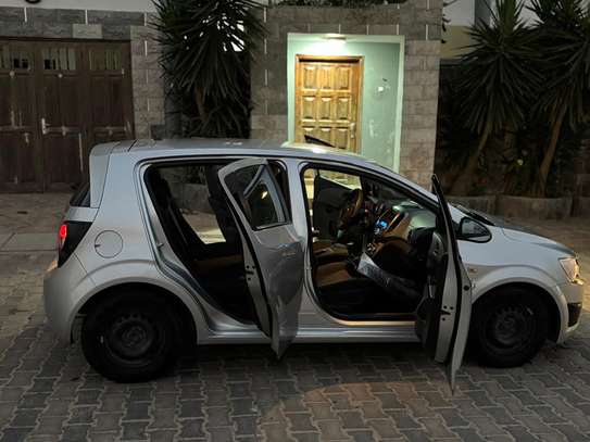 Chevrolet Aveo 2013 image 5