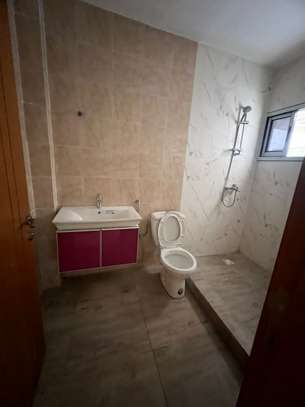 APPARTEMENT DE TYPE F4SPACIEUX, MODERNE ET NEUF image 4