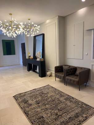 ALMADIES : MAJESTUEUX ET LUMINEUX APPARTEMENT À LOUER image 2