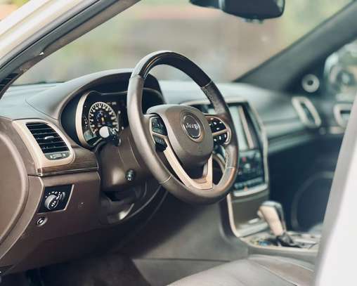 JEPP GRAND CHEROKEE LIMITED image 4