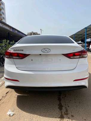 Hyundai avante 2018 image 3