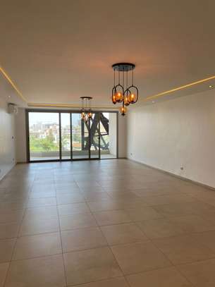 F5 A LOUER AUX ALMADIES (PAS LOIN DU KING FAHD PALACE) image 1