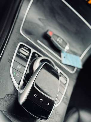 Mercedes-Benz GLC 300 AMG Pack image 13