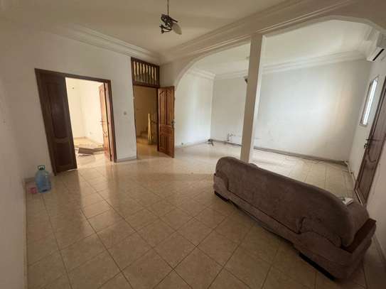 Villa à vendre aux Almadies juste derrière Philippe Moris image 7