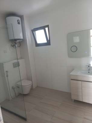 Appartement neuf F4 Point E image 8