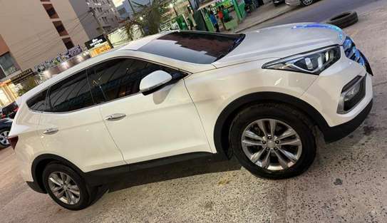 Hyundai santafe 2016 image 2