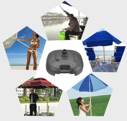 Socle en plastique pour parasol image 4
