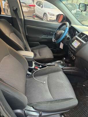 Mitsubishi  outlander image 9