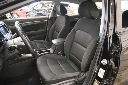 Hyundai Elantra 2017 image 8