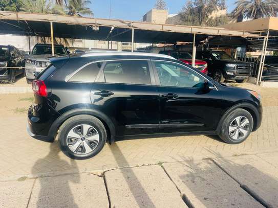 KIA NIRO HYBRIDE 2018 image 9