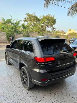JEEP GRAND CHEROKEE image 3