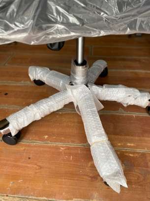 Fauteuil bureau ergonomique gris cuir synthétique ajustable image 4